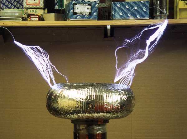 coil2.jpg (30129 bytes)
