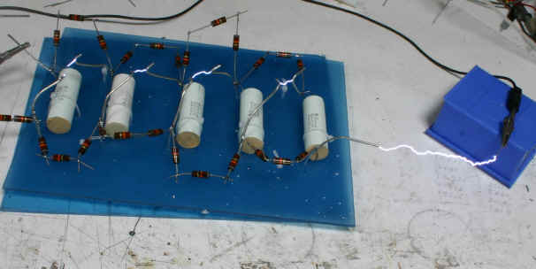 wpe26.jpg (379511 bytes)