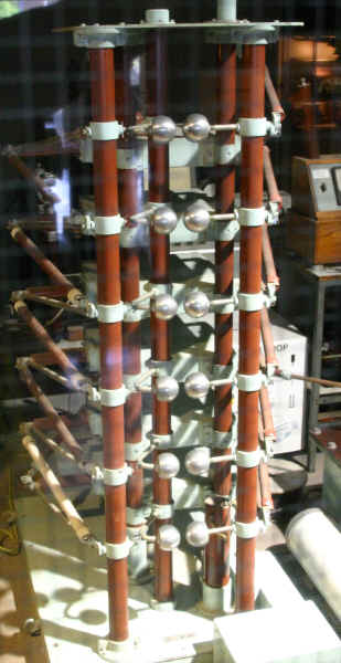 wpe4A.jpg (458129 bytes)