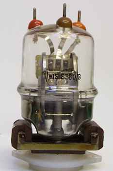 vacrelay.jpg (7592 bytes)